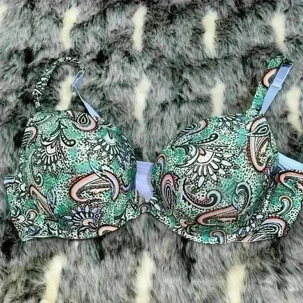 Cacique lightly padded slight push up paisley bra sz 44C